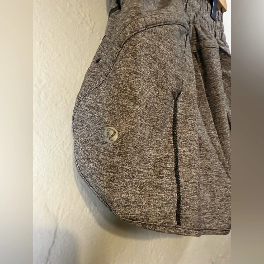 Lululemon Athletica Heathered Gray Athletic Shorts Size 2 - Picture 5 of 11